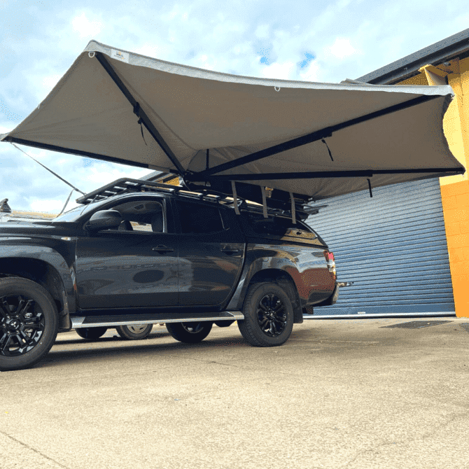 Destination 4wd D180 Free standing awning with extendable arms - AMD Touring